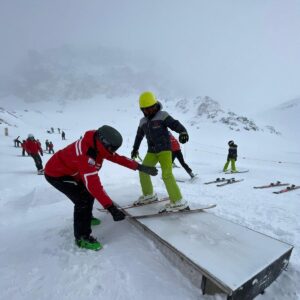 Rebels - Scuola annuale di sci per bambini a Cervinia